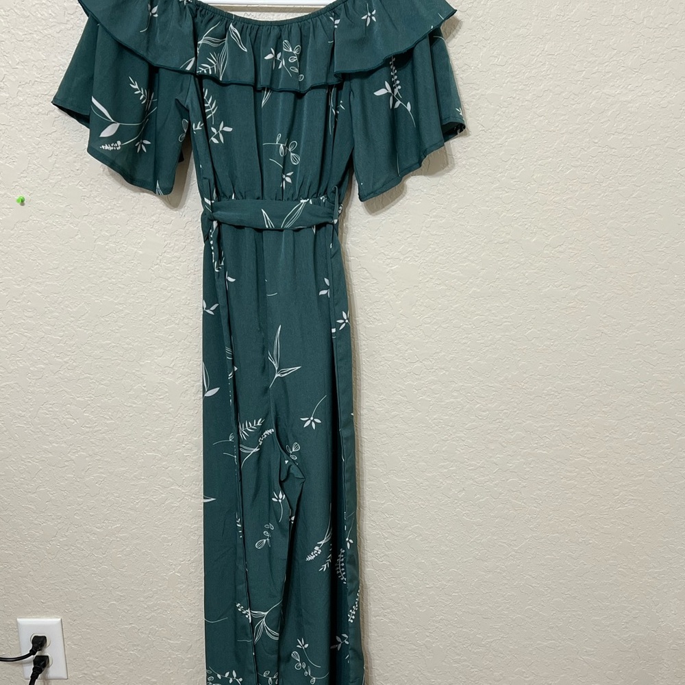 long jumpsuit for women is new but does not have the tag was washed once